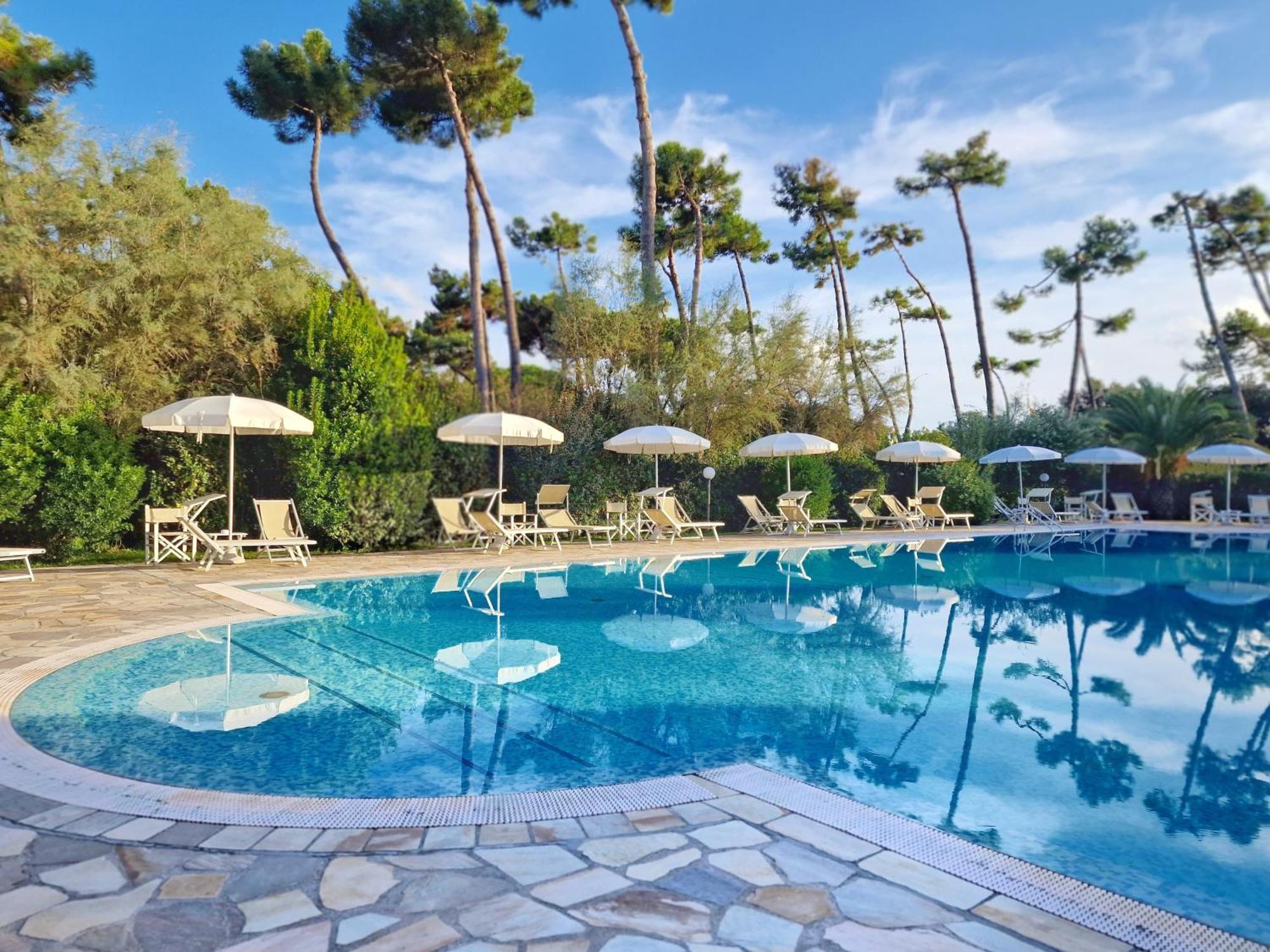 Hotel Villa Elsa Marina di Massa Zewnętrze zdjęcie