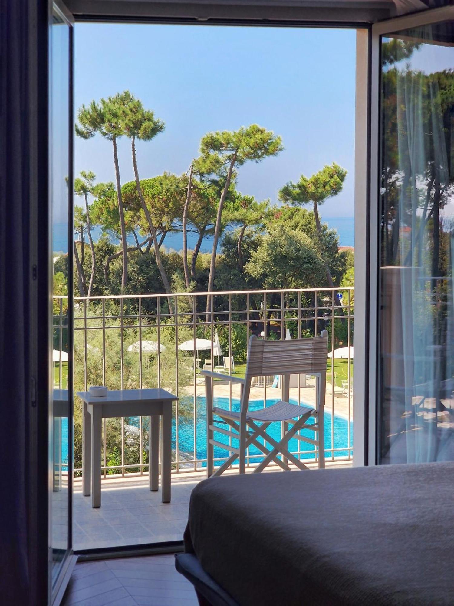 Hotel Villa Elsa Marina di Massa Zewnętrze zdjęcie